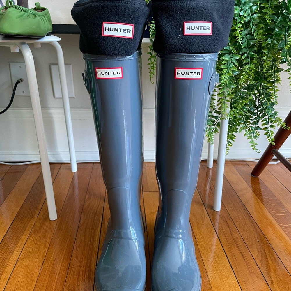 Hunter rain boots grey & fleece socks set